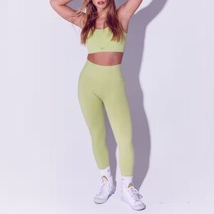 SET Active x Madelyn Cline Sculptflex Power Leggings Martini Green Large L